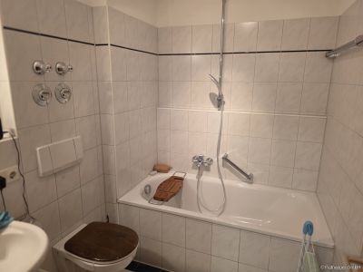 M&ouml;blierte 2-Zimmer-Wohnung mit Balkon in Rosenheim