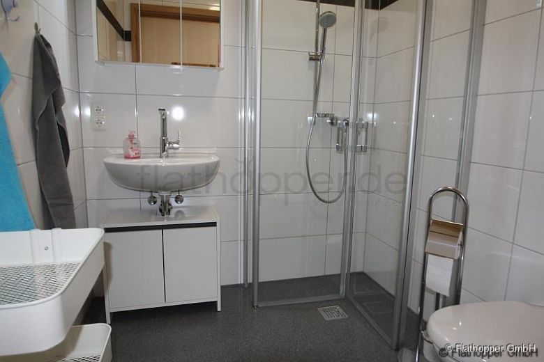 1,5 Zimmer-Galerie-Wohnung im Holzhaus mit Balkon -  bei Otterfing