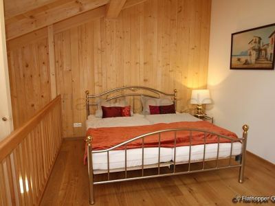1,5 Zimmer-Galerie-Wohnung im Holzhaus mit Balkon -  bei Otterfing