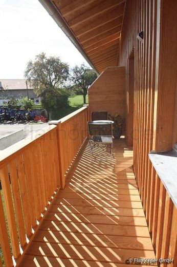 1,5 Zimmer-Galerie-Wohnung im Holzhaus mit Balkon -  bei Otterfing