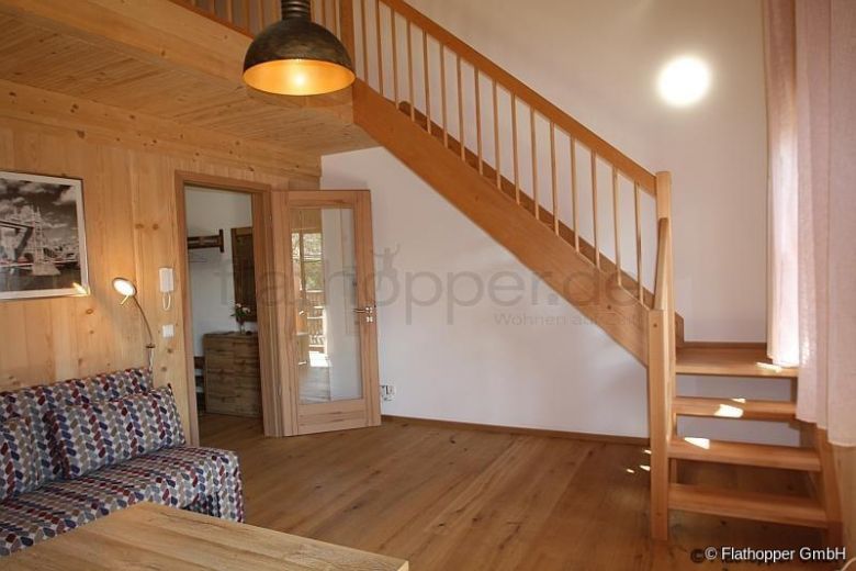 1,5 Zimmer-Galerie-Wohnung im Holzhaus mit Balkon -  bei Otterfing
