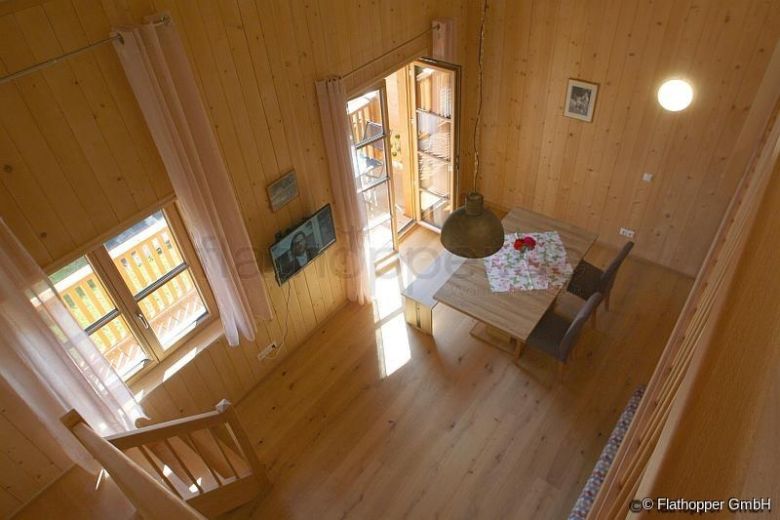 1,5 Zimmer-Galerie-Wohnung im Holzhaus mit Balkon -  bei Otterfing