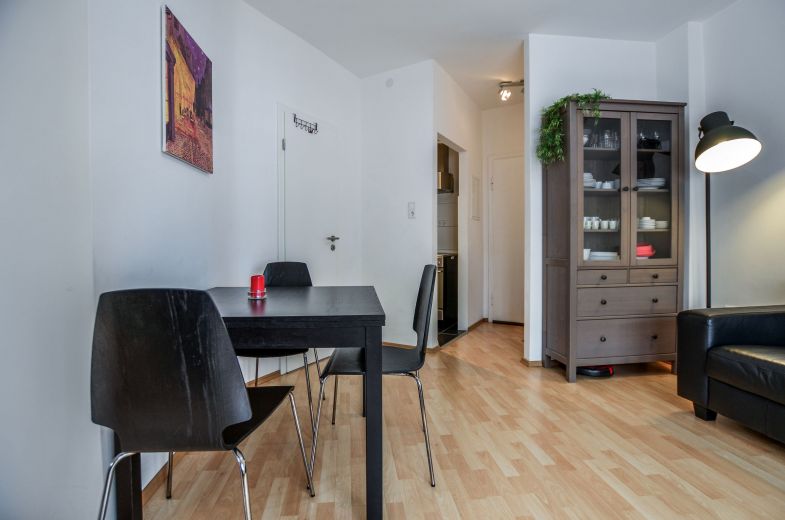 Möblierte Zwei-Zimmer-Wohnung im Agnesviertel