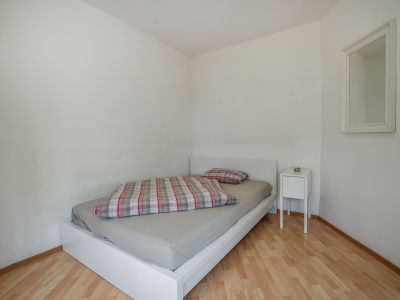 Möblierte Zwei-Zimmer-Wohnung im Agnesviertel
