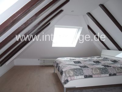 INTERLODGE ESSEN Schicke, helle mölb. Dachgeschoßwohnung im gepflegten 3-Fam-Haus. Sehr ruhige Lage