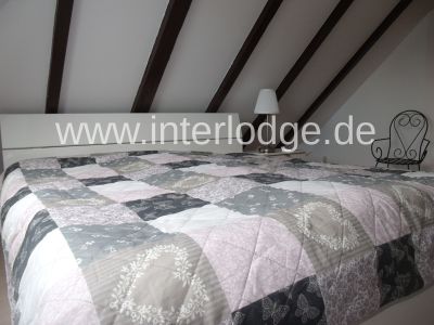 INTERLODGE ESSEN Schicke, helle mölb. Dachgeschoßwohnung im gepflegten 3-Fam-Haus. Sehr ruhige Lage