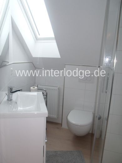 INTERLODGE ESSEN Schicke, helle mölb. Dachgeschoßwohnung im gepflegten 3-Fam-Haus. Sehr ruhige Lage