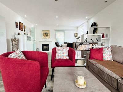 Renovierte 3-Zimmer-Wohnung mit Balkon und Loggia