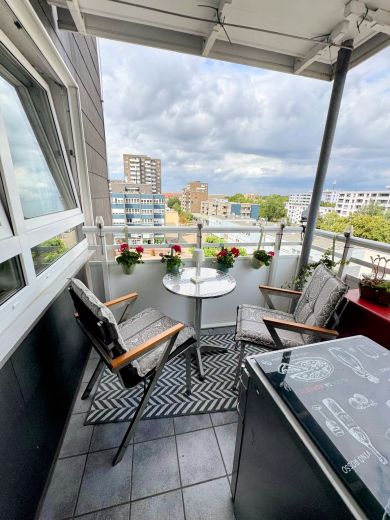 Renovierte 3-Zimmer-Wohnung mit Balkon und Loggia