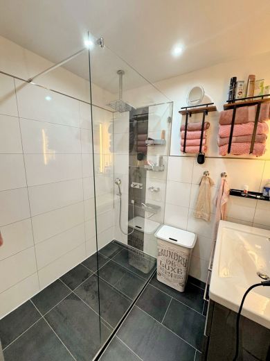 Renovierte 3-Zimmer-Wohnung mit Balkon und Loggia