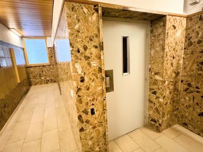 Renovierte 3-Zimmer-Wohnung mit Balkon und Loggia