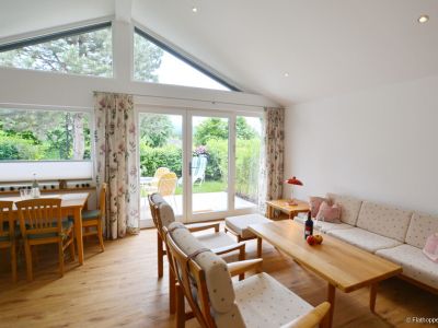 Möblierte 2,5 Zimmer-Wohnung mit Terrasse in Prien am Chiemsee