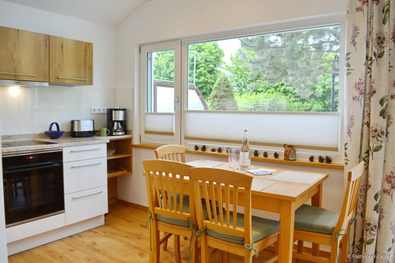 Möblierte 2,5 Zimmer-Wohnung mit Terrasse in Prien am Chiemsee