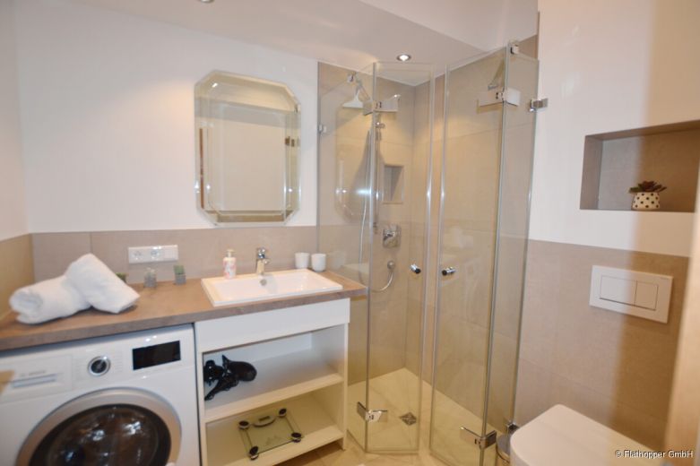 M&ouml;blierte 2,5 Zimmer-Wohnung mit Terrasse in Prien am Chiemsee