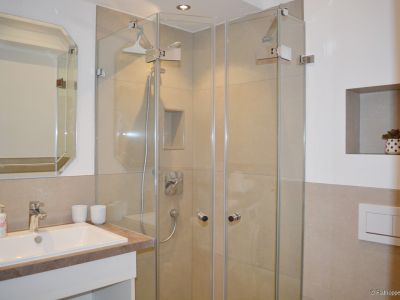 M&ouml;blierte 2,5 Zimmer-Wohnung mit Terrasse in Prien am Chiemsee