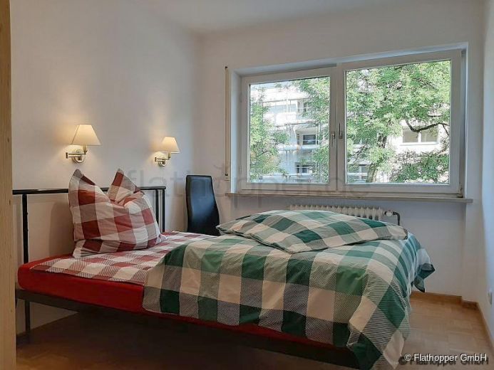 Charmante 2-Zimmer Wohnung mit Balkon und Stellplatz in München - Bogenhausen