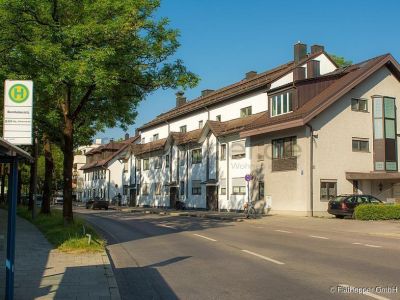 Charmante 2-Zimmer Wohnung mit Balkon und Stellplatz in M&uuml;nchen - Bogenhausen