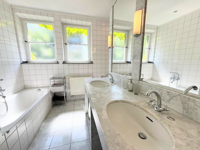 Düsseltal: 3,5-Zimmer-Wohnung