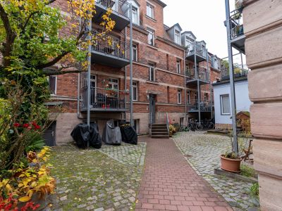 Teilmöblierter 3,5 Zimmer Maisonettetraum mit Balkon