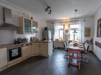 Teilmöblierter 3,5 Zimmer Maisonettetraum mit Balkon