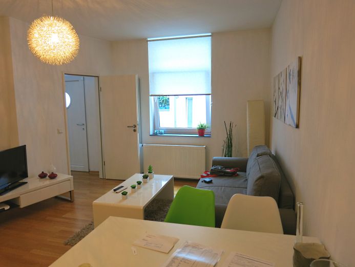 Moderne und zentral gelegene Hinterhof-Wohnung in Unterbilk