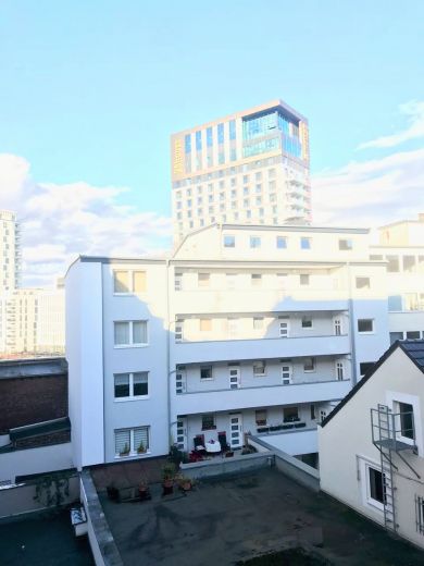 Pempelfort: schöne 2-Zimmer-Wohnung mit Balkon