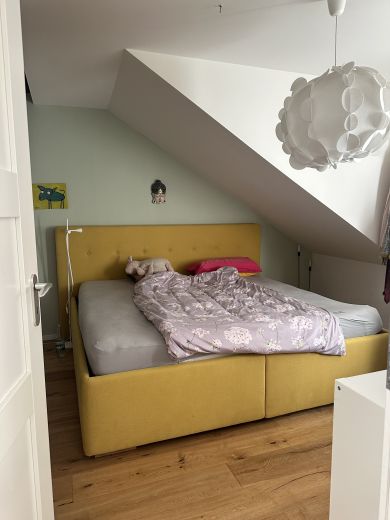 Schönes 5 Zimmer Haus mit Garten für 1 Jahr vollmöbliert zu vermieten