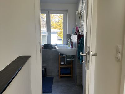 Schönes 5 Zimmer Haus mit Garten für 1 Jahr vollmöbliert zu vermieten