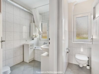 GEMÜTLICH: Helle 2-Zimmer-Wohnung in ruhiger Lage von Karlsruhe-Knielingen