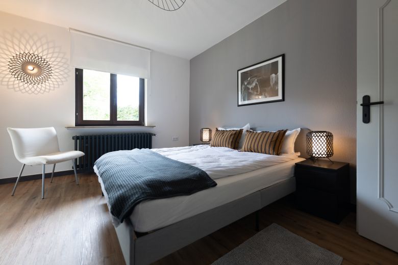 Wo Ruhe wohnt und Glück anklopft ! Charmante Villa in Traumlage Weinheims - komplett möbliert