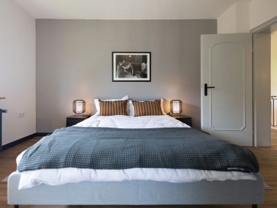 Wo Ruhe wohnt und Glück anklopft ! Charmante Villa in Traumlage Weinheims - komplett möbliert