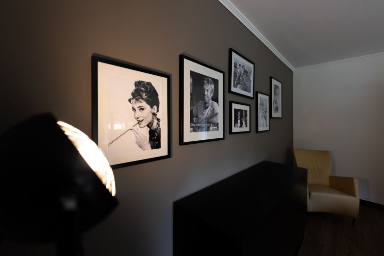 Wo Ruhe wohnt und Glück anklopft ! Charmante Villa in Traumlage Weinheims - komplett möbliert