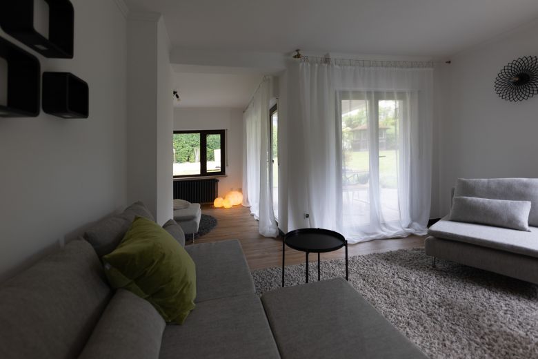 Wo Ruhe wohnt und Glück anklopft ! Charmante Villa in Traumlage Weinheims - komplett möbliert