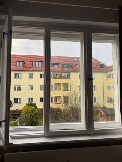 Miete inkl. Strom und Internet 800,- Euro, Besichtigung am 23.11.2025