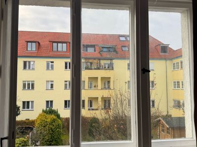 Miete inkl. Strom und Internet 800,- Euro, Besichtigung am 23.11.2025