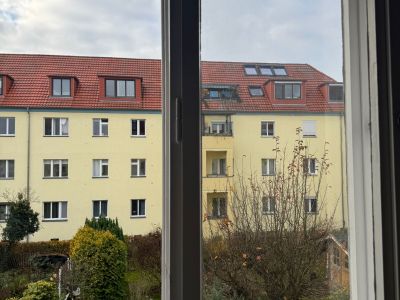 Miete inkl. Strom und Internet 800,- Euro, Besichtigung am 23.11.2025