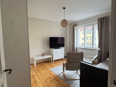 Miete inkl. Strom und Internet 800,- Euro, Besichtigung am 23.11.2025