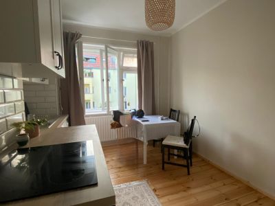 Miete inkl. Strom und Internet 800,- Euro, Besichtigung am 23.11.2025