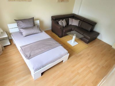 Helles Appartment in Oberkassel mit Sonnenterrasse und Gartenblick