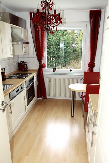 Helles Appartment in Oberkassel mit Sonnenterrasse und Gartenblick