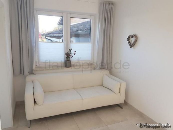 FLATHOPPER.de - Möblierte Doppelhaushälfte in Stephanskirchen