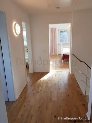 FLATHOPPER.de - Möblierte Doppelhaushälfte in Stephanskirchen