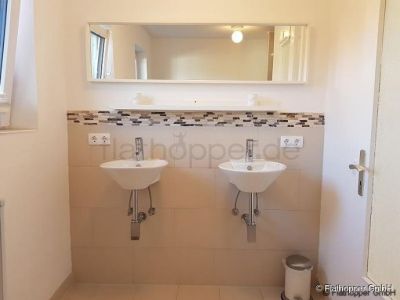 FLATHOPPER.de - Möblierte Doppelhaushälfte in Stephanskirchen