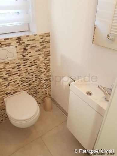 FLATHOPPER.de - M&ouml;blierte Doppelhaush&auml;lfte in Stephanskirchen