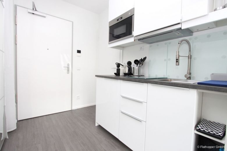 Top Apartment in Schwabing mit West-Balkon und Blick auf die Leopoldstraße