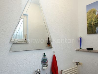 Urbanes Wohnen Nähe Düsseldorf – stilvolles, voll möbliertes Haus mit Garten, Terrasse und Garage