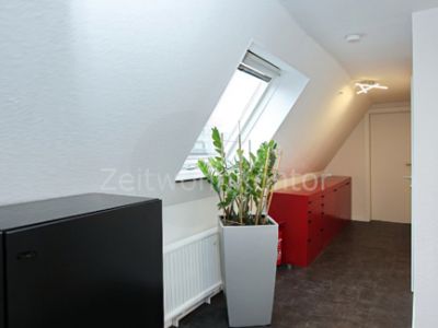 Urbanes Wohnen Nähe Düsseldorf – stilvolles, voll möbliertes Haus mit Garten, Terrasse und Garage