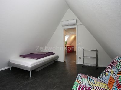 Urbanes Wohnen Nähe Düsseldorf – stilvolles, voll möbliertes Haus mit Garten, Terrasse und Garage