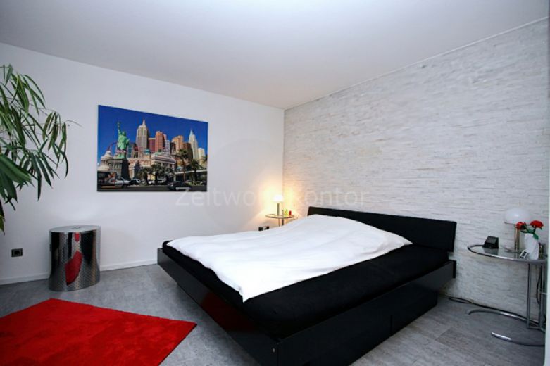 Urbanes Wohnen N&auml;he D&uuml;sseldorf &ndash; stilvolles, voll m&ouml;bliertes Haus mit Garten, Terrasse und Garage