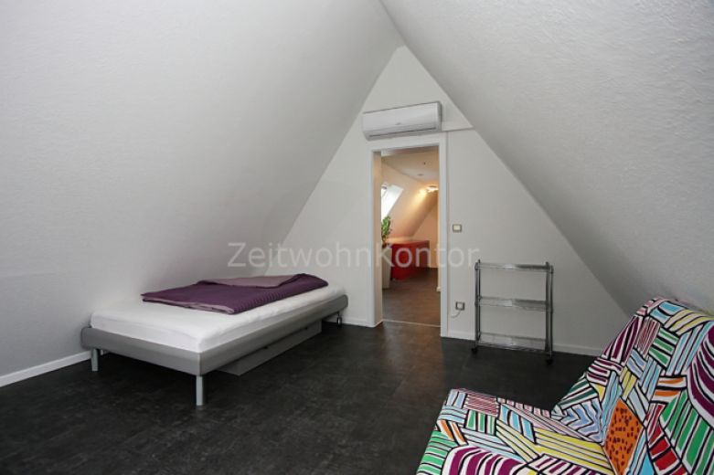 Urbanes Wohnen N&auml;he D&uuml;sseldorf &ndash; stilvolles, voll m&ouml;bliertes Haus mit Garten, Terrasse und Garage